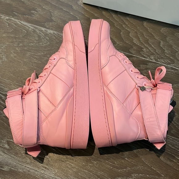 Women’s high top moschino sneaker - Picture 9 of 16